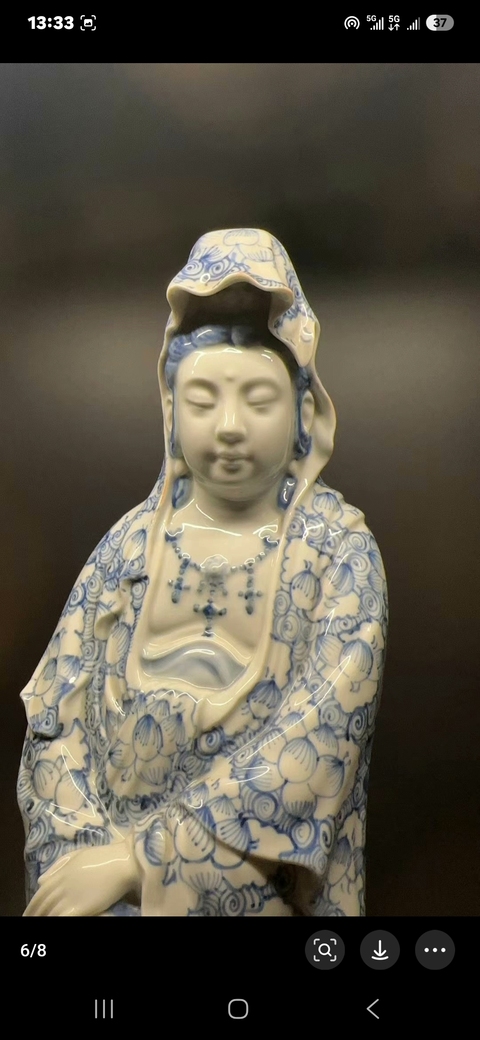 古玩陶瓷青花花卉紋觀音瓷像真品鑒賞圖