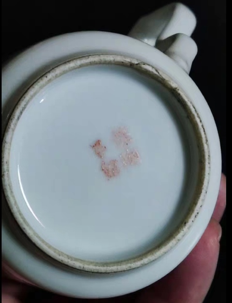古玩陶瓷人物紋執杯真品鑒賞圖