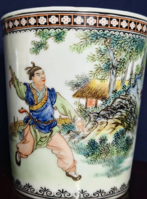 古玩陶瓷王大凡款人物執(zhí)杯真品鑒賞圖