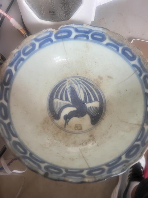 古玩陶瓷清中青花碗真品鑒賞圖