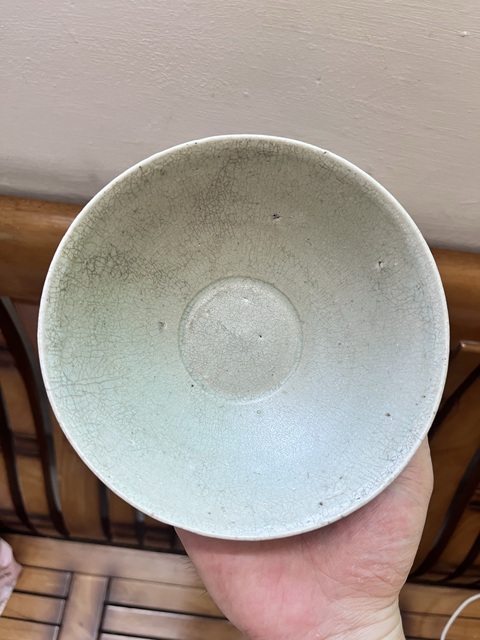 古玩陶瓷龍泉青瓷金村刻仰蓮紋碗真品鑒賞圖