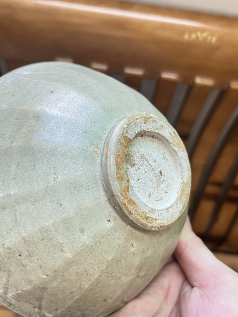 古玩陶瓷龍泉青瓷金村刻仰蓮紋碗真品鑒賞圖