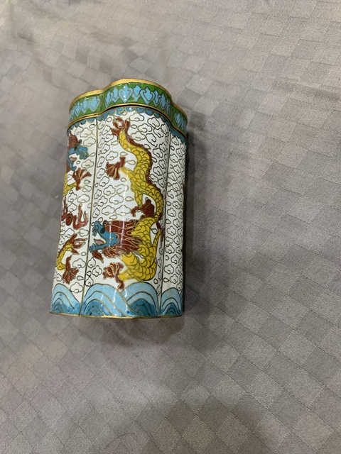 古玩陶瓷掐絲琺瑯龍紋罐拍賣,當(dāng)前價格1200元