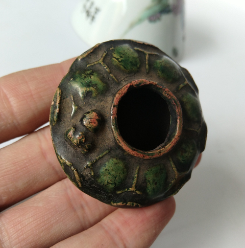 古玩陶瓷綠釉印花水盂真品鑒賞圖