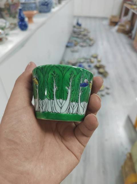 古玩陶瓷蝴蝶白菜杯拍賣(mài),當(dāng)前價(jià)格388元