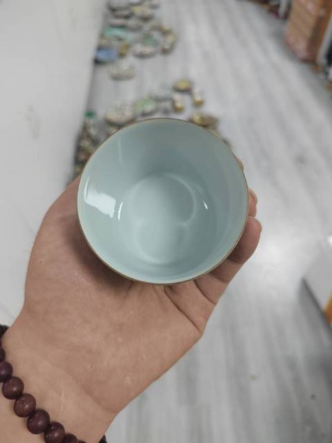 古玩陶瓷蝴蝶白菜杯拍賣(mài),當(dāng)前價(jià)格388元