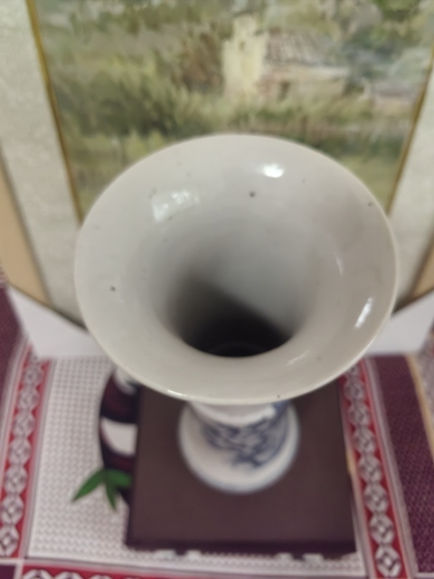 古玩陶瓷花鳥紋青花花觚拍賣,當前價格6000元
