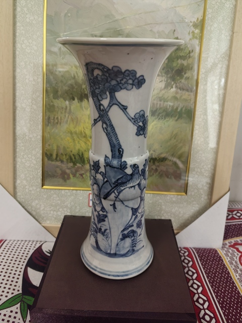 古玩陶瓷花鳥紋青花花觚拍賣,當前價格6000元