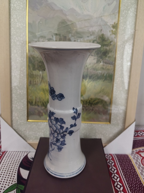 古玩陶瓷花鳥紋青花花觚拍賣,當前價格6000元