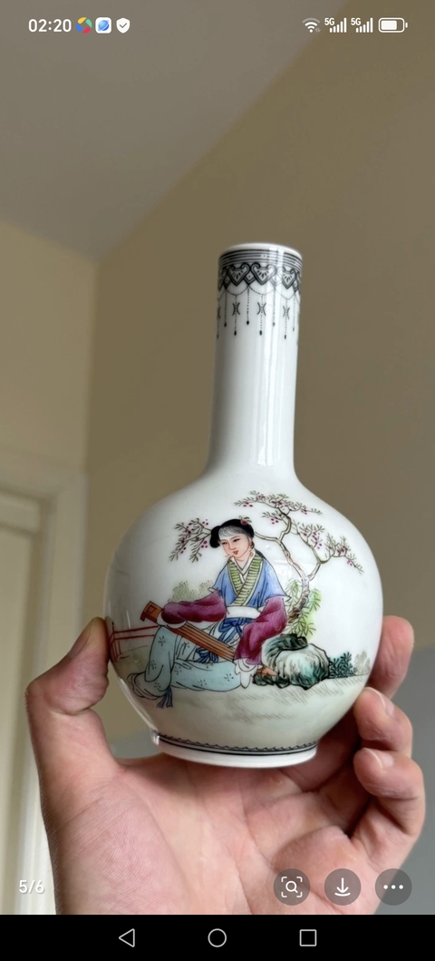 古玩陶瓷粉彩人物天球瓶真品鑒賞圖