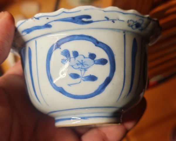 古玩陶瓷青花花卉克拉克花卉紋盤（日本瓷）真品鑒賞圖