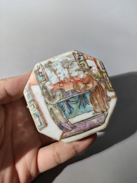 古玩陶瓷粉彩人物故事方型印盒真品鑒賞圖