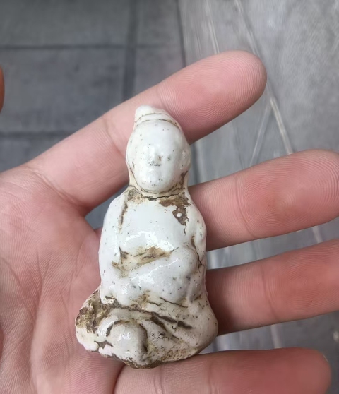 古玩陶瓷磁州窯白釉造像真品鑒賞圖