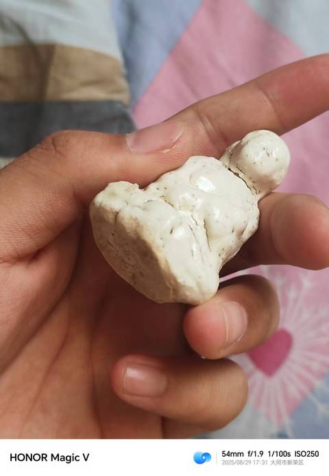 古玩陶瓷磁州窯白釉造像真品鑒賞圖