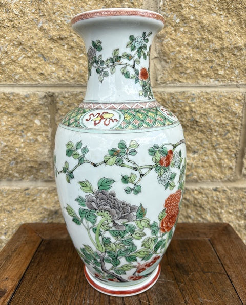 古玩陶瓷五彩花鳥花蘭瓶一對真品鑒賞圖
