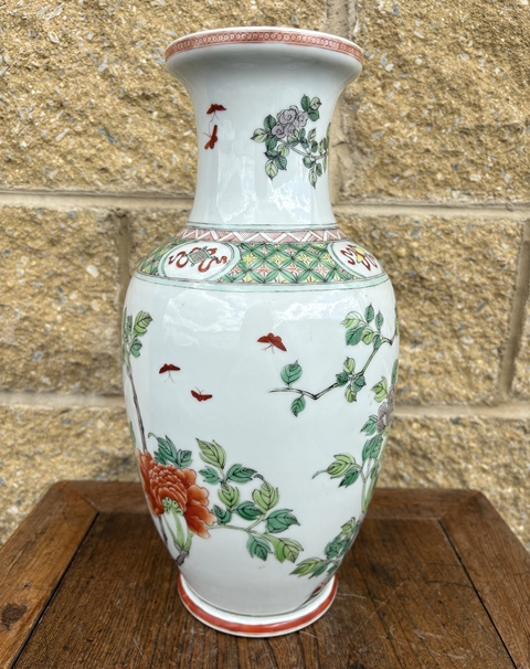 古玩陶瓷五彩花鳥花蘭瓶一對真品鑒賞圖