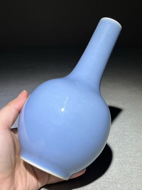 古玩陶瓷天藍(lán)釉小天球瓶真品鑒賞圖