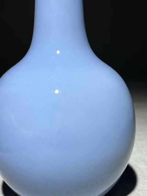 古玩陶瓷天藍(lán)釉小天球瓶真品鑒賞圖
