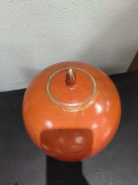 古玩陶瓷珊瑚紅描金冬瓜罐真品鑒賞圖