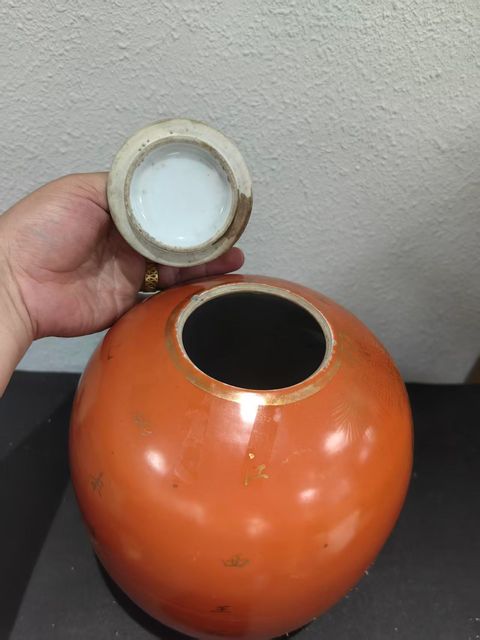 古玩陶瓷珊瑚紅描金冬瓜罐真品鑒賞圖