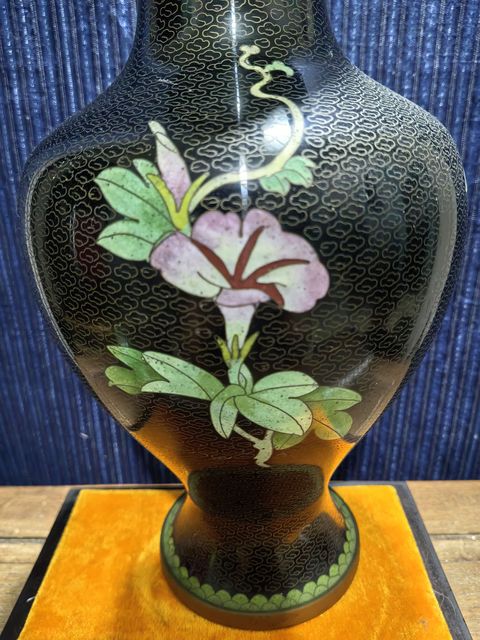 古玩陶瓷銅胎掐絲琺瑯彩瓶真品鑒賞圖