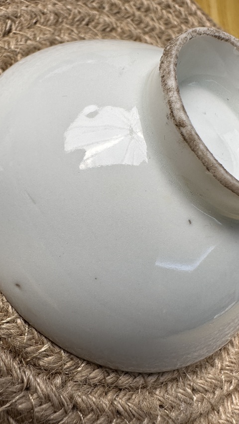 古玩陶瓷粉彩花卉紋茶碗真品鑒賞圖