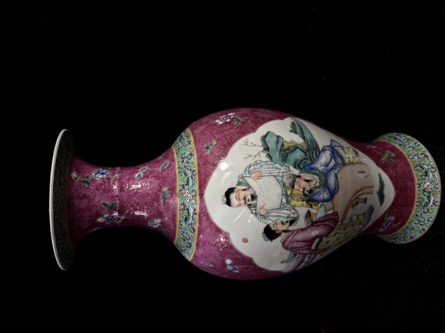 古玩陶瓷人物紋粉彩觀音瓶真品鑒賞圖