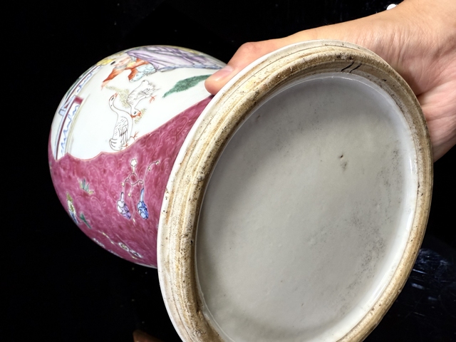 古玩陶瓷人物紋粉彩觀音瓶真品鑒賞圖
