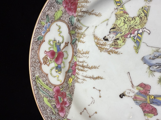 古玩陶瓷西廂記跳墻粉彩盤真品鑒賞圖