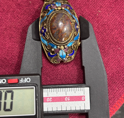 古玩雜項銀胎花絲琺瑯嵌寶手鏈。 真品鑒賞圖
