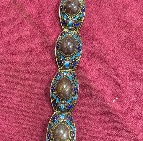 古玩雜項銀胎花絲琺瑯嵌寶手鏈。 真品鑒賞圖