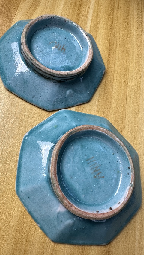 古玩陶瓷黃地粉彩花卉紋盤真品鑒賞圖