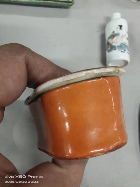 古玩陶瓷珊瑚紅描金蛐蛐罐真品鑒賞圖