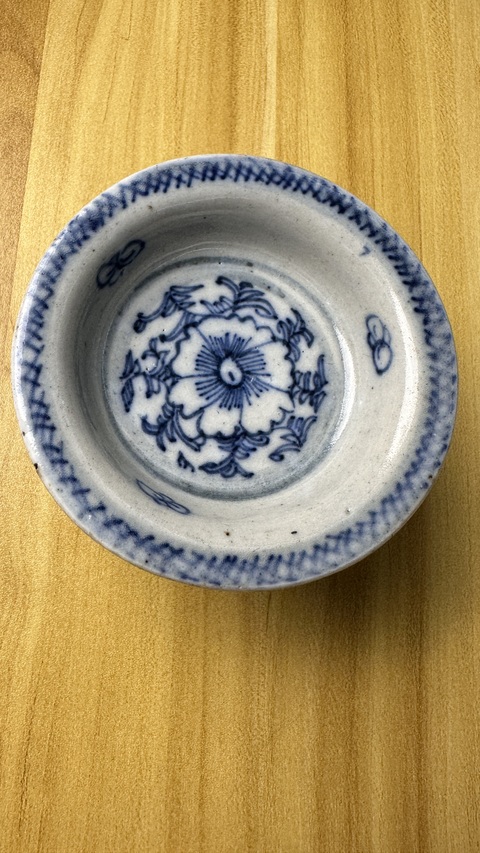 古玩陶瓷青花花卉紋高足盤真品鑒賞圖