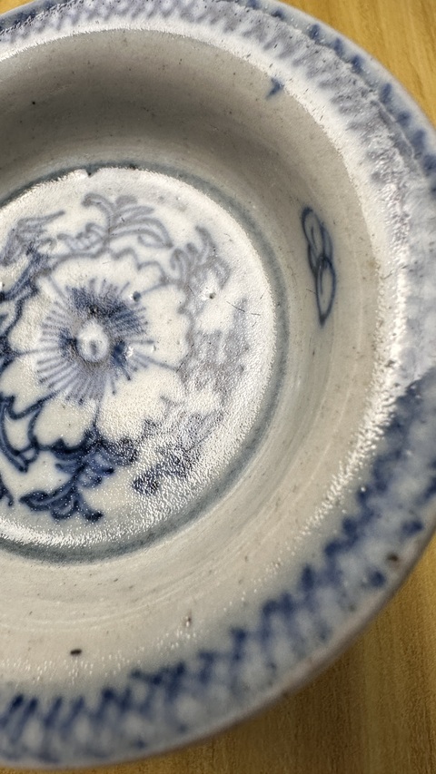 古玩陶瓷青花花卉紋高足盤真品鑒賞圖