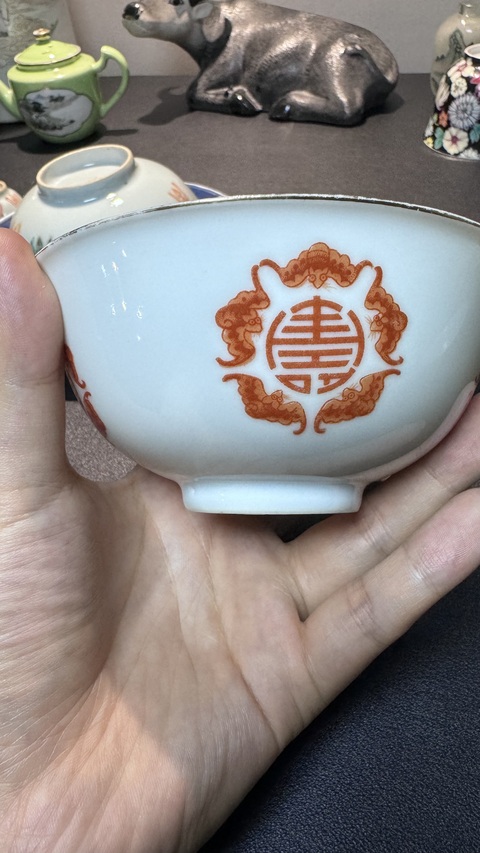 古玩陶瓷民國礬紅彩碗真品鑒賞圖