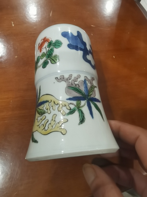 古玩陶瓷青花五彩三多紋截口花觚真品鑒賞圖