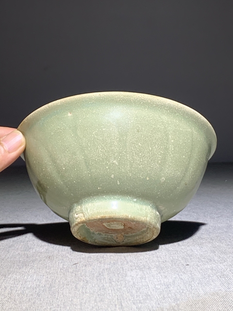 古玩陶瓷【館藏級精品】元:龍泉青瓷刻仰蓮紋碗【頂級龍泉梅子青釉】拍賣,當前價格0元