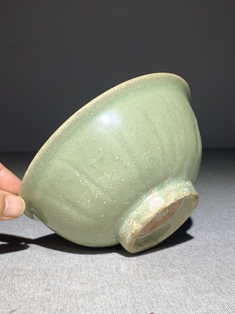 古玩陶瓷【館藏級精品】元:龍泉青瓷刻仰蓮紋碗【頂級龍泉梅子青釉】拍賣,當前價格0元