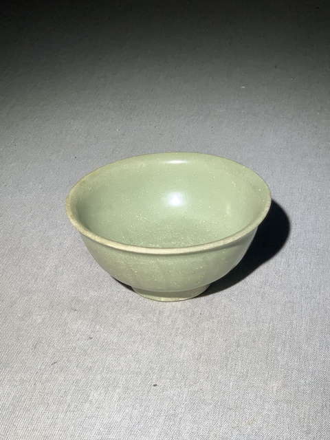 古玩陶瓷【館藏級精品】元:龍泉青瓷刻仰蓮紋碗【頂級龍泉梅子青釉】拍賣,當前價格0元