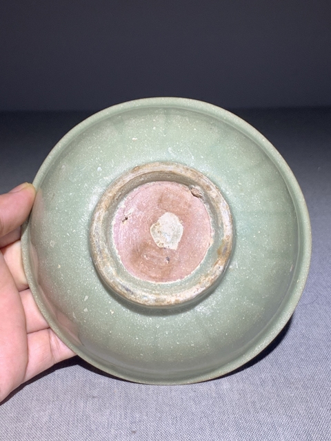 古玩陶瓷【館藏級精品】元:龍泉青瓷刻仰蓮紋碗【頂級龍泉梅子青釉】拍賣,當前價格0元