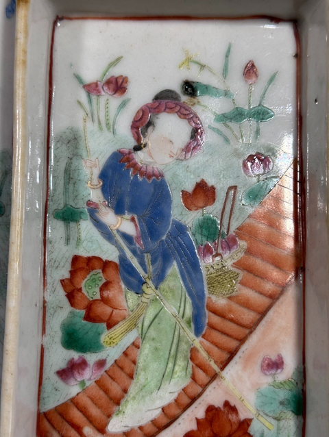 古玩陶瓷人物紋粉彩格盤真品鑒賞圖