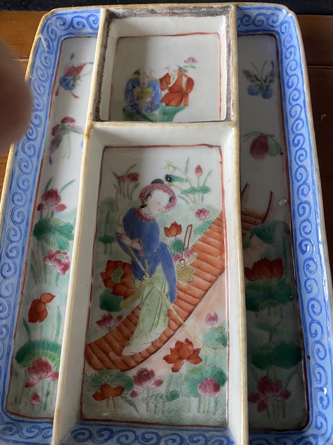 古玩陶瓷人物紋粉彩格盤真品鑒賞圖