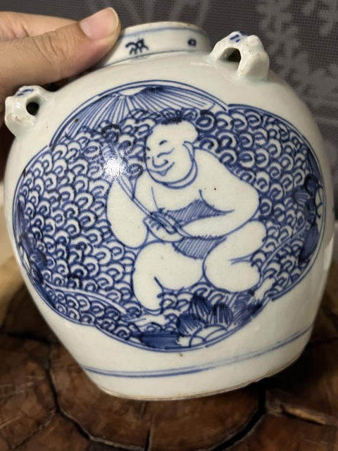 古玩陶瓷青花連生貴子圖四系壺拍賣，當前價格2500元
