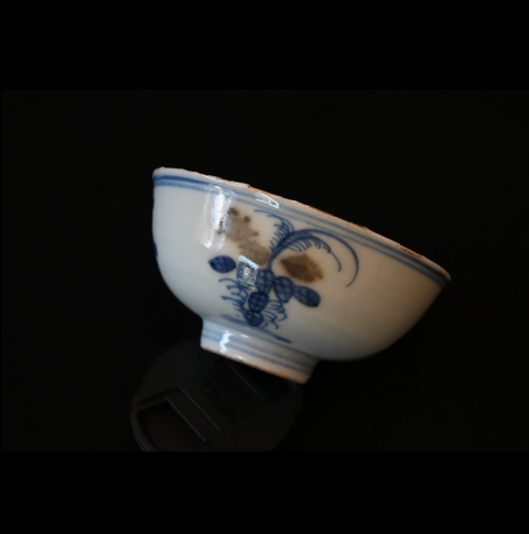 古玩陶瓷青花釉里紅花卉紋茶碗真品鑒賞圖