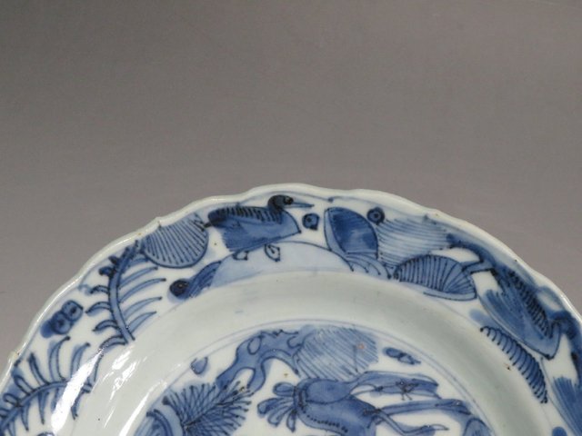 古玩陶瓷雙鹿紋青花盤真品鑒賞圖