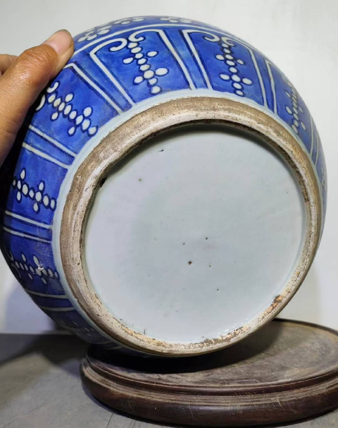 古玩陶瓷青花留白冰梅紋開光囍字紋西瓜罐真品鑒賞圖