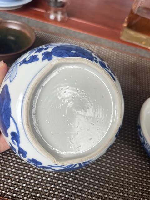 古玩陶瓷花鳥紋青花蓋盒真品鑒賞圖