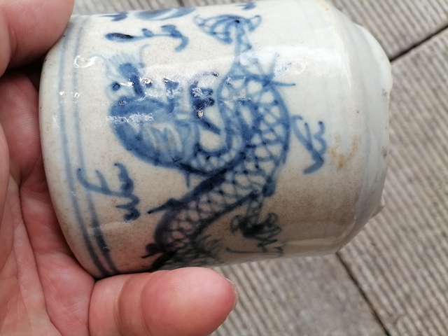 古玩陶瓷青花龍紋香爐真品鑒賞圖