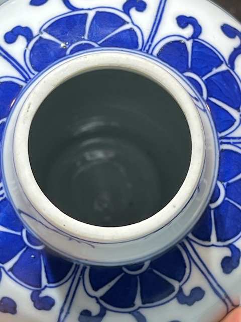 古玩陶瓷花鳥紋青花瓶真品鑒賞圖